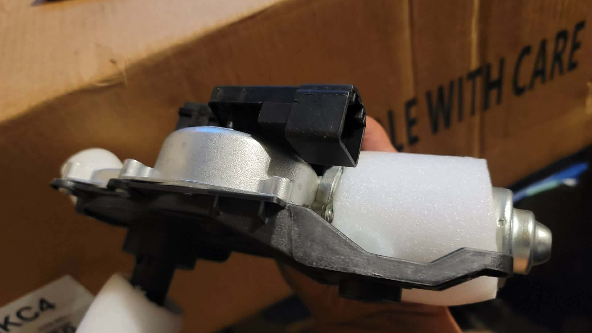 8L8Z-17508-D 852075 Rear Windshield Wiper Motor for Ford Escape 2008-2012 for Mazda Tribute Mariner 08-11 / Rear 8 Pin Replacement / 1Pcs - Image 5