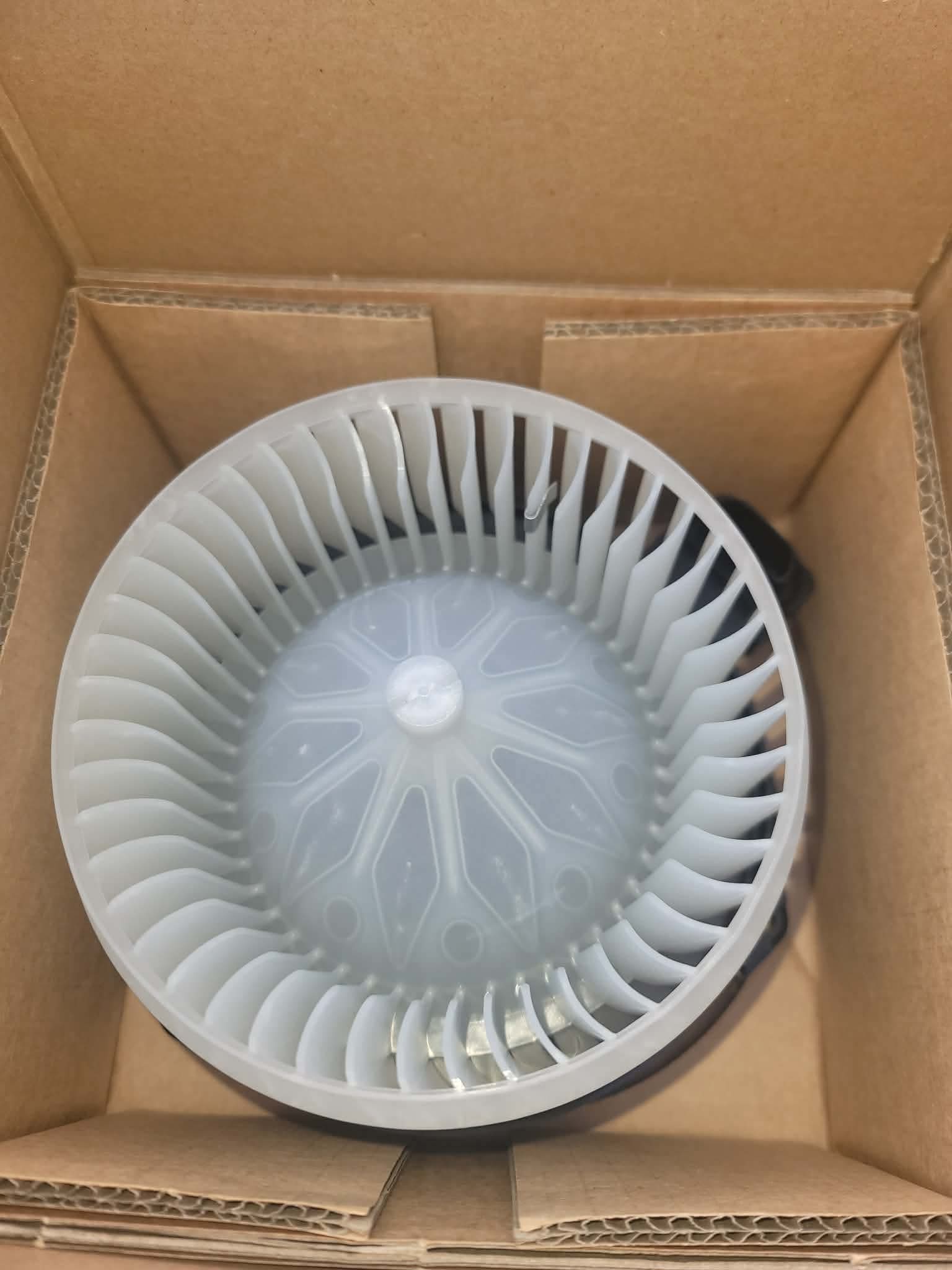 HVAC Heater Blower Motor Fan Fit for 2009-2013 Toyota Corolla, 2006-2018 Toyota RAV4, 2009-2014 Matrix, 08-15 Scion xB, 11-16 Scion tC, 09-10 Pontiac Vibe, Replace 700230, Air Automotive Replacement - Image 3