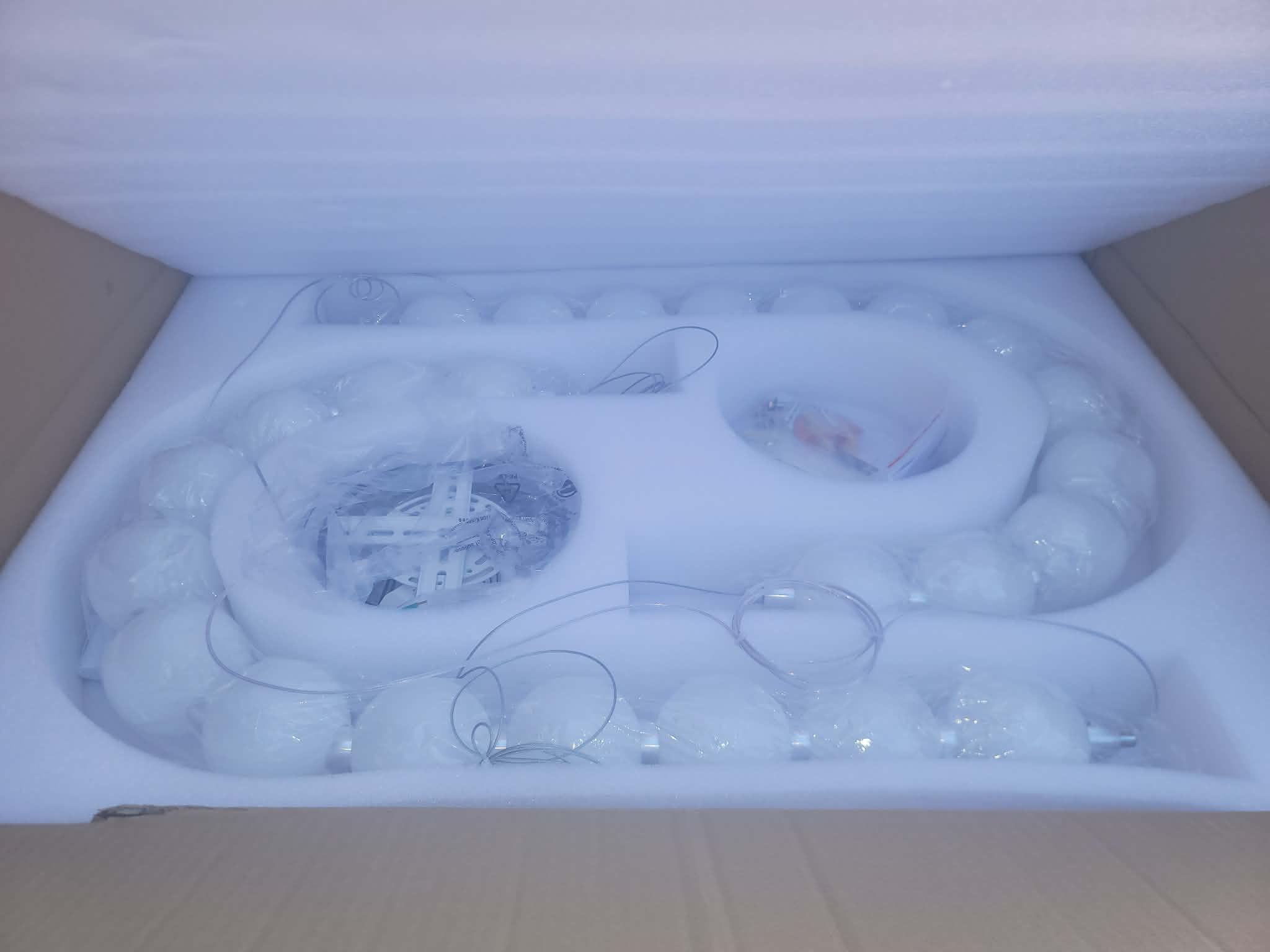 Modern Chandeliers LED Dimmable Light Acrylic Balls Ceiling Pendant Lighting - Image 3