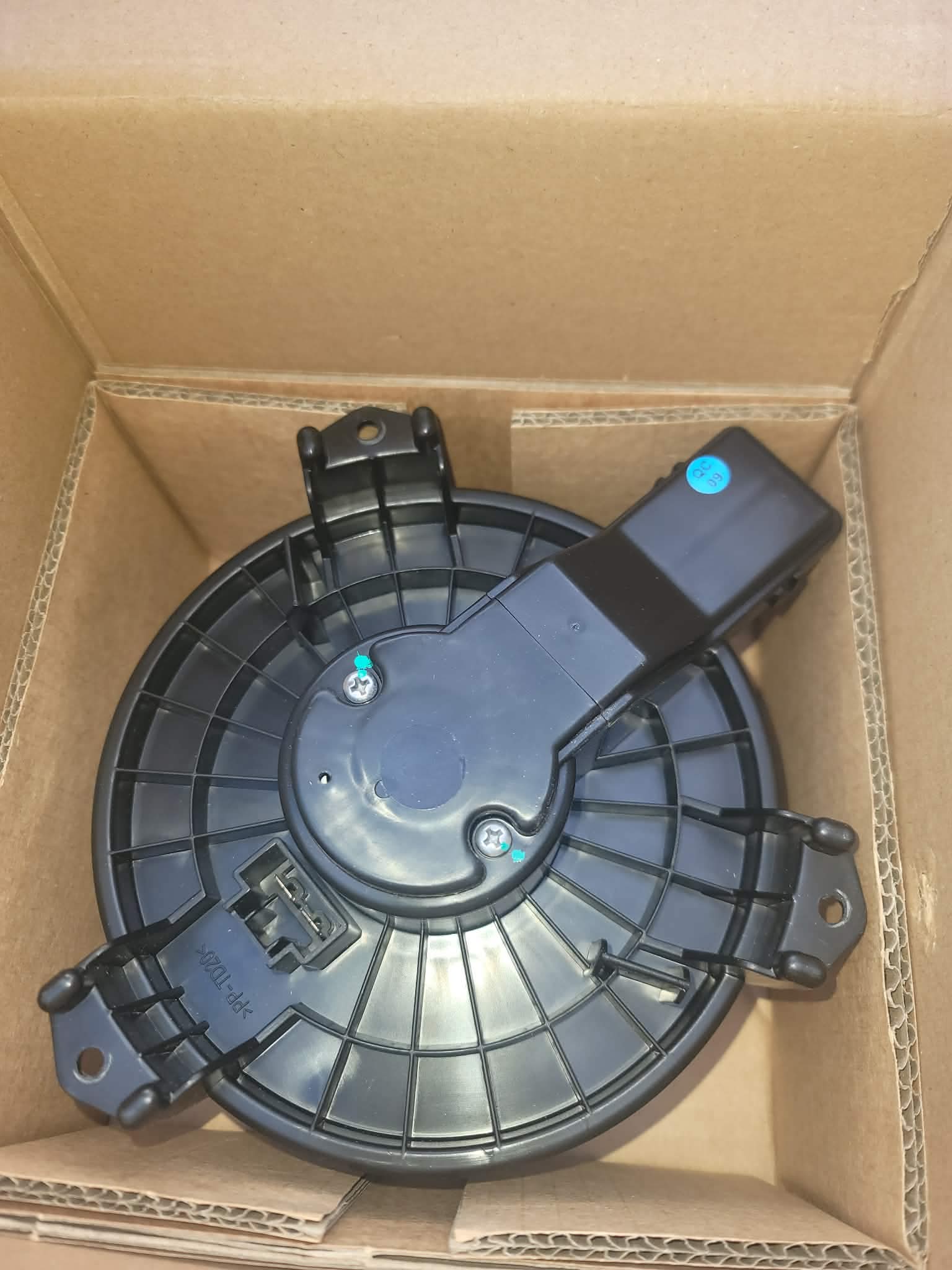 HVAC Heater Blower Motor Fan Fit for 2009-2013 Toyota Corolla, 2006-2018 Toyota RAV4, 2009-2014 Matrix, 08-15 Scion xB, 11-16 Scion tC, 09-10 Pontiac Vibe, Replace 700230, Air Automotive Replacement - Image 2