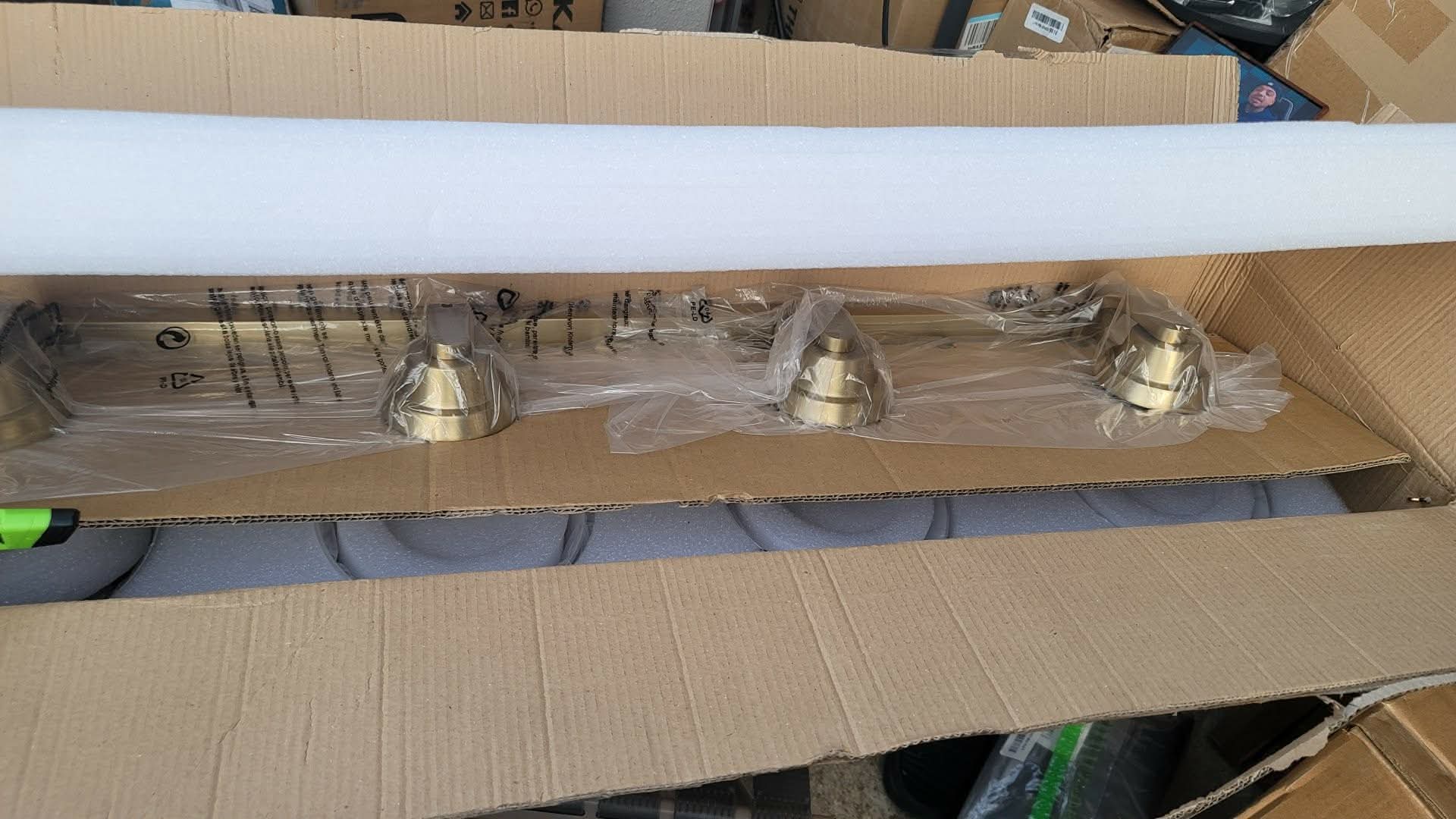Aged Brass Bathroom Vanity Light, 4-Light Bathroom Light Fixtures Over Mirror, Traditional Vanity Lights - Image 3