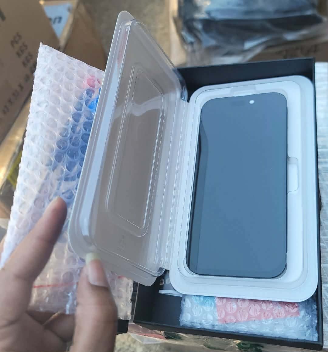 for iPhone 16 Pro Screen Replacement 6.3 inch, 3D Touch LCD Display Digitizer Assembly with Repair Tools - Image 5