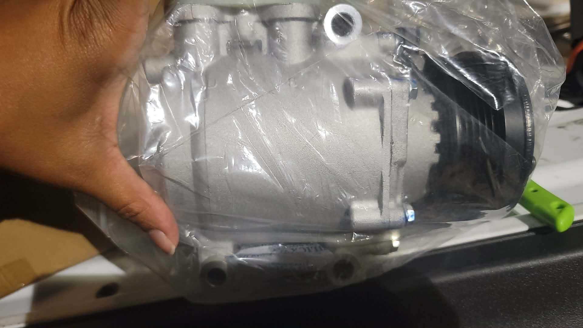 Air Conditioner AC Compressor with Clutch - Image 10